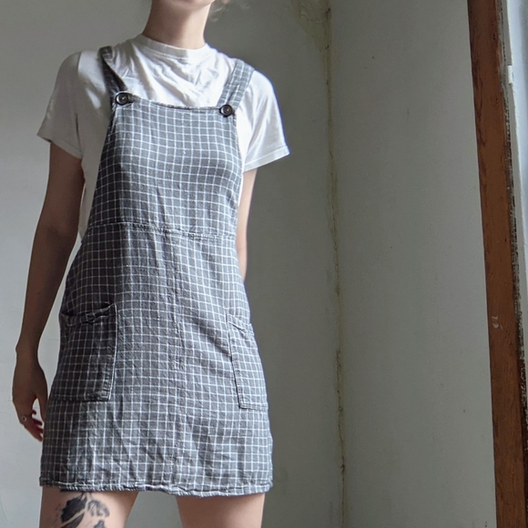 Linen-Blend Checkered Apron Dress - Picture 3 of 10
